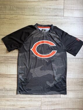 NFL Team Apparel Chicago Bears Camo Graphic Tee Short Sleeve Shirt Youth S